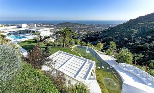 Fabulous Villa In Barcelona Ibiza-style 12 Guests