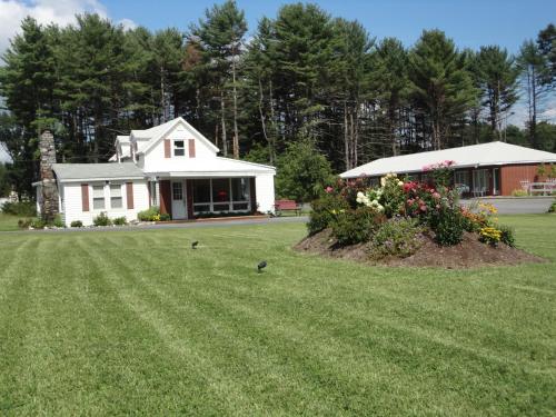 Sara Glen Motel - Saratoga Springs-Glens Falls - 전망