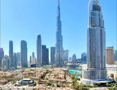 *Views of Burj Khalifa Fountain*, Dubai (photo 6)