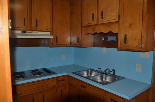 廚房, 埃爾卡米諾汽車旅館 (El Camino Motel) in 塔拉赫西市中心