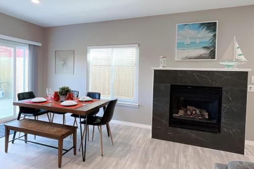 Iekārtas, Multi Family! 2 min walk to Beach! EV Charger! in Okeano (CA)