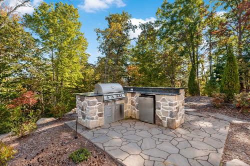 Hilltop Lodge Opulent Lakefront Living in Lake James