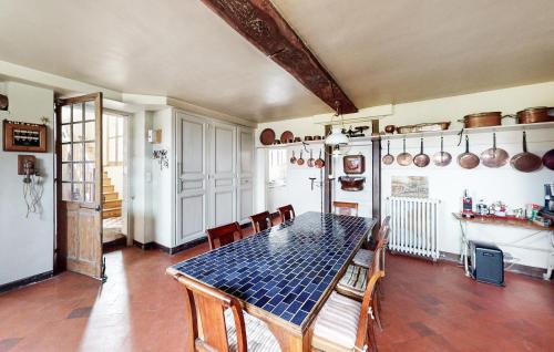 Kitchen, 8 Bedroom Cozy Home In Saint-Vigor in Fontaine Sous Jouy