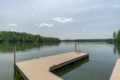 The Waterman Lakefront Luxury with Hot Tub & Private Dock!