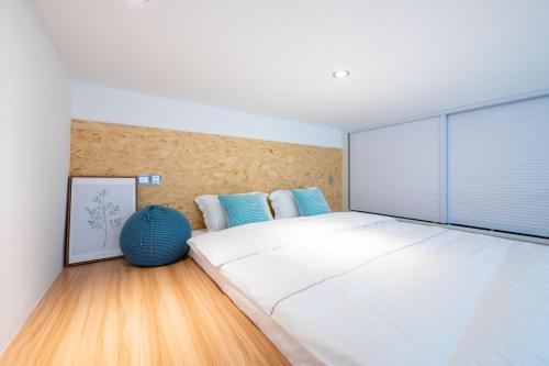 Shanghai Hills&XING 132 Family Homestay with 2 Bedrooms Near Mid Huaihai Rd and Metro Line 1&14, Shanghái (foto 3)