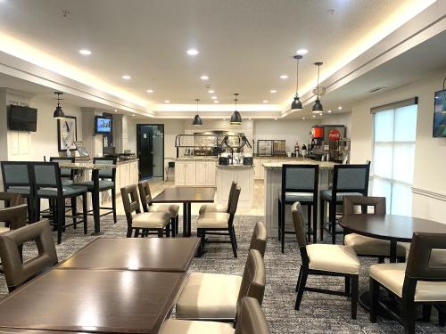 스테이브리지 스위트 컬럼비아 바이 IHG - 식음료(F&B)