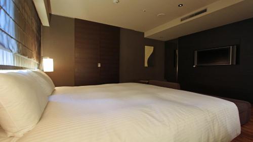 Hollywood Twin Room - Non-Smoking image 9