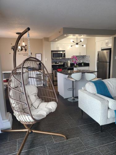 Smart Stylish Downtown Condo- 2 bedrooms