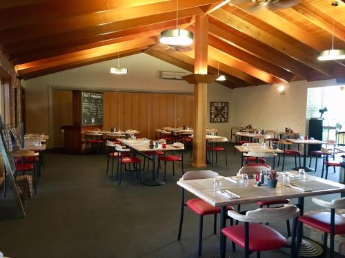 Quality Inn Carriage House photo 4