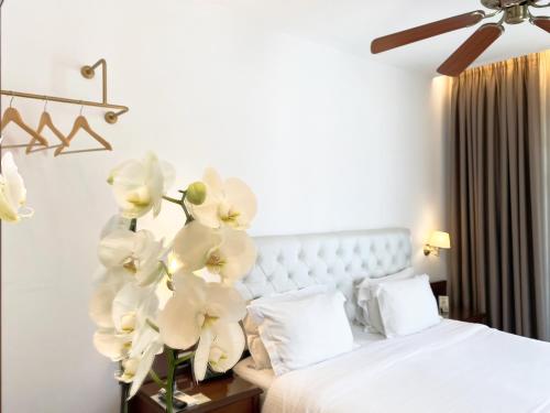 Armata Boutique Hotel - image 2