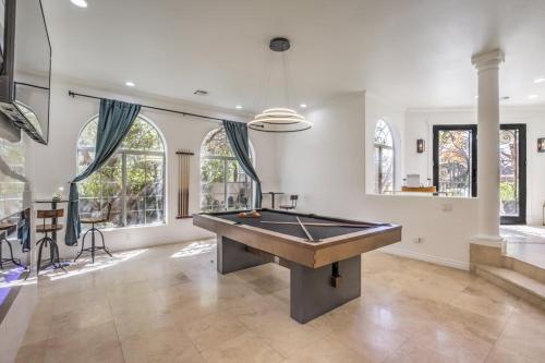 Villa Greens- 5,700sf Luxury Las Vegas Pool, Las Vegas (zdjęcie 10)
