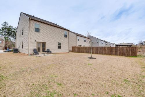 Spacious Atlanta Home with Yard and Charcoal Grill! Spacious Atlanta Home with Yard and Charcoal Grill!