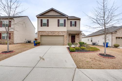 Spacious Atlanta Home with Yard and Charcoal Grill! in Atlanta, USA