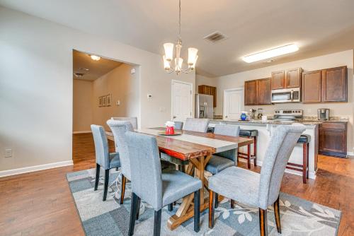 Spacious Atlanta Home with Yard and Charcoal Grill! Spacious Atlanta Home with Yard and Charcoal Grill!