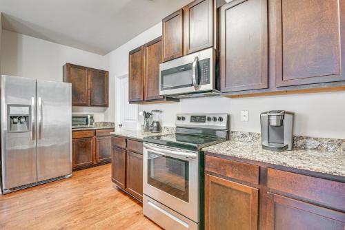 Spacious Atlanta Home with Yard and Charcoal Grill! in Atlanta, USA