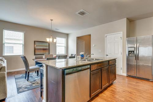 Spacious Atlanta Home with Yard and Charcoal Grill! Spacious Atlanta Home with Yard and Charcoal Grill!