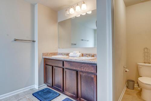 Spacious Atlanta Home with Yard and Charcoal Grill! Spacious Atlanta Home with Yard and Charcoal Grill!