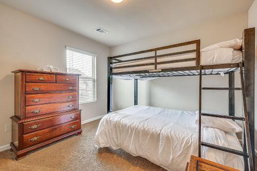 Spacious Atlanta Home with Yard and Charcoal Grill! Spacious Atlanta Home with Yard and Charcoal Grill!