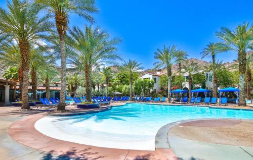 Deluxe King Casita Condo with Access to Outdoor Resort-Style Pool condo in La Quinta, USA