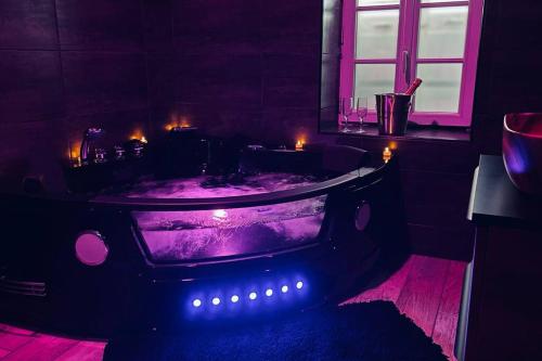 Love Room Le Chalet / Jacuzzi / Sauna