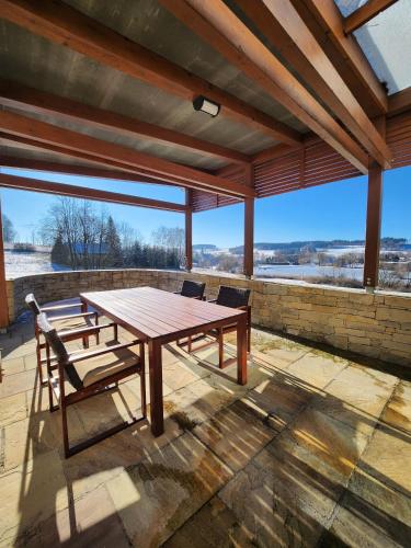 設施, Vila Stašov (Vila Stasov) in 比斯特雷