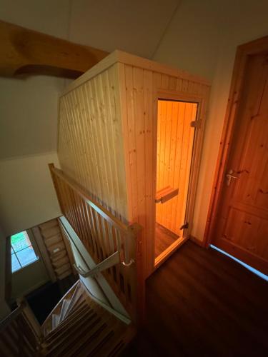 Sauna, Unieke houten villa met SAUNA in Twente - 6p in Twenterand