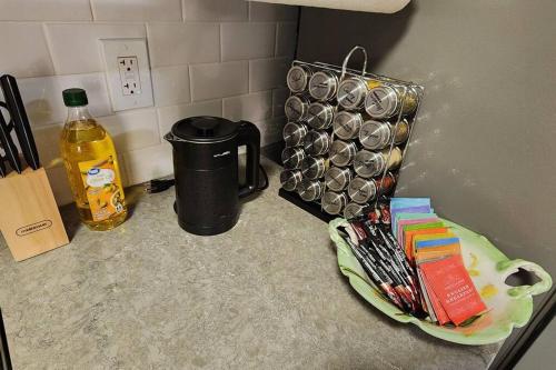 Welcoming Condo Near Hamden Shopping in Hamden, USA