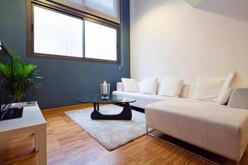 My Space Emirates - Charming Duplex in Barcelona ideal for Families or Friends, Barcelona (Foto 3)