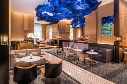 529477351 W Bangkok Hotel
