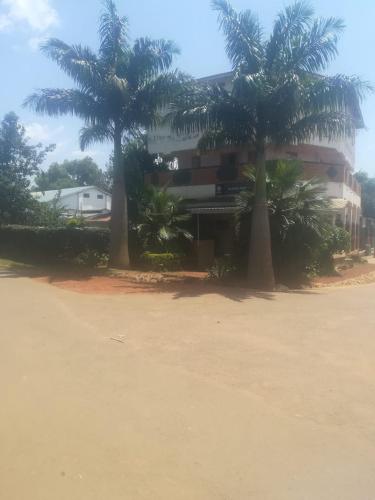 . Alwali Guest House