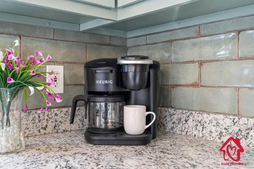 Pueblo Moon w Pool - An Irvie Home Pueblo Moon w Pool - An Irvie Home