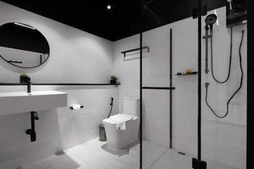 Superior Double Room with City View image 3