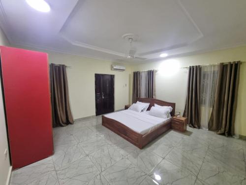 B's Classic and Cozy Apartments in Cape Coast