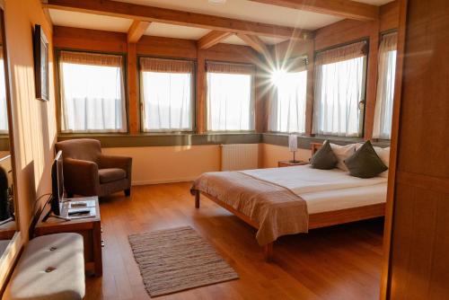 1 queen bed