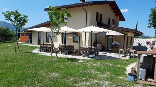 Dārzs, B&B EcoAntico casa in paglia in Maiolo