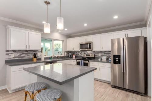 Cactus Glen Free Htd Pool GameRoom Cabana Bar in นอร์ทฟีนิกซ์