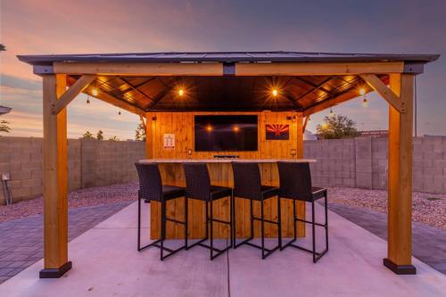 Cactus Glen Free Htd Pool GameRoom Cabana Bar in นอร์ทฟีนิกซ์