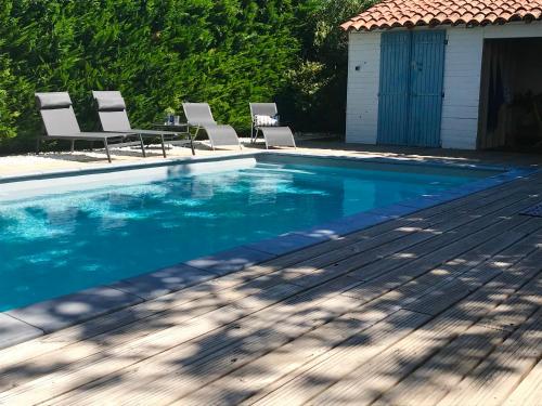 Joli gite en Provence avec piscine - Location saisonnière - Aubignan