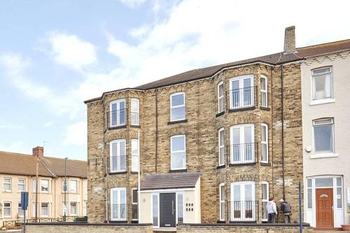 Huge Accommodation with Stunning Seaviews - Sleeps 16! gîte à louer Stead Memorial Hospital