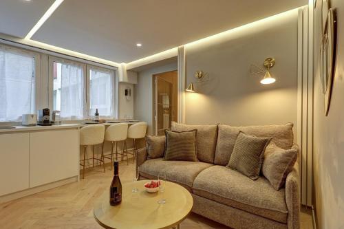 369 Suite Fondary 5 - Superb apartment in Paris