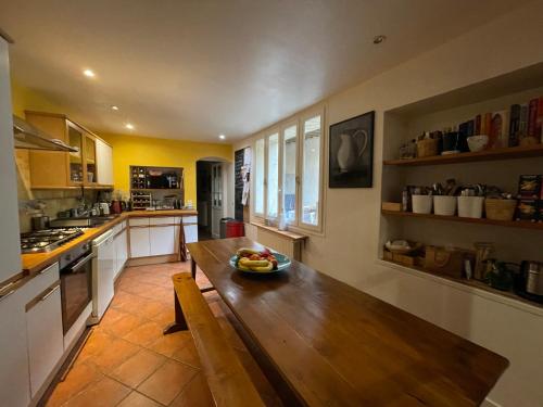 Зручності, Large and chic house 15 minutes from Paris in Коломб