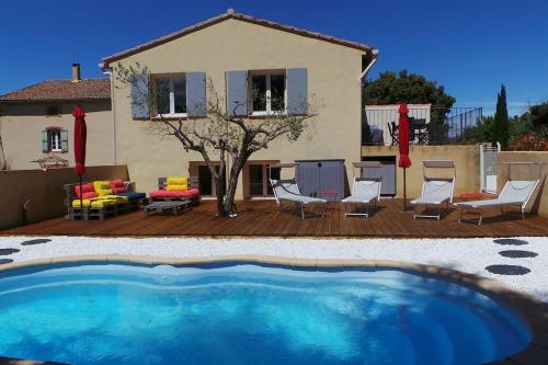 Jolie Maison avec jardin et piscine privée - Location saisonnière - Sablet