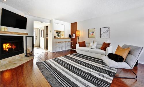 Studio with Mountain View