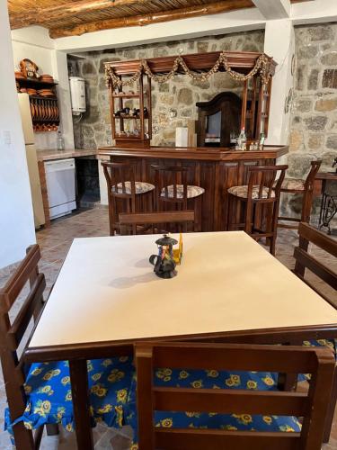 Shared lounge/TV area, Mi casita de Los Andes Cabana Familiar Apartaderos Merida in El Potrero