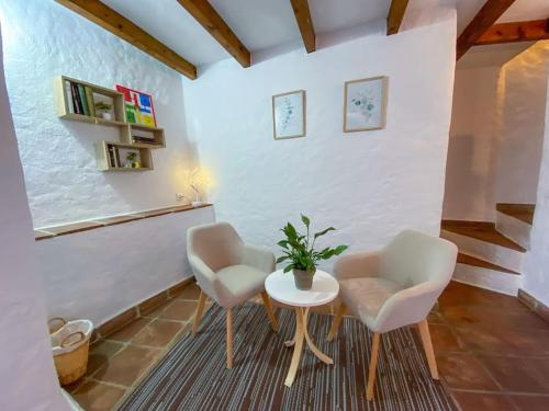 CasaBenadalid. Casa rural con piscina. in Benadalid