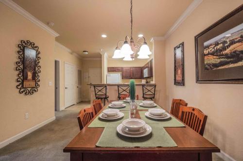 1361 Tuscana - main image