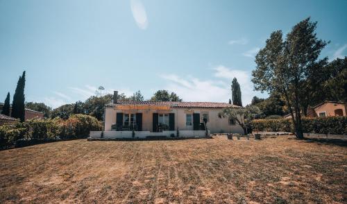 Superbe Villa provençale-Calme et bien située gîte à louer Aureillac