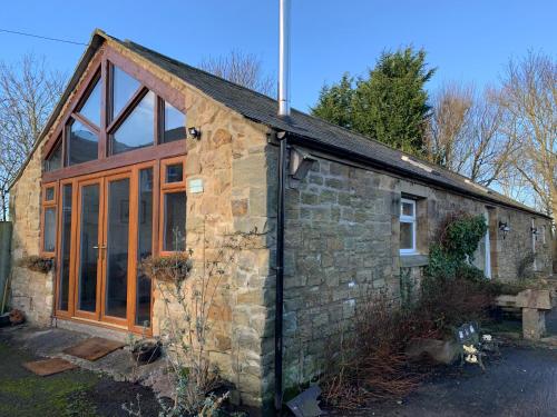 Stunning Barn Conversion next to Horse Field sleeps 10