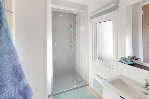 Mer et Soleil 5 étoiles à Oléron emplacement 469 2CH 1SDB 6 personnes