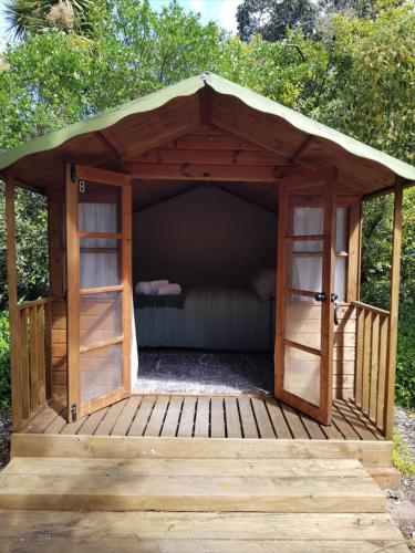 Cozy Glamping Cabins - Motueka